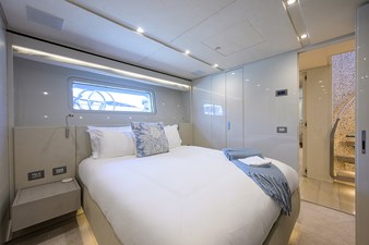 HALCYON 27 