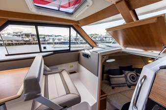 2025 Cutwater 248 Coupe - Jensen Beach, FL 17 2024 Cutwater 248 Coupe