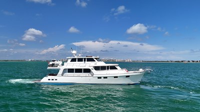 C'EST LA VIE 58 062 Starboard Profile (2)