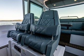 2022 Axopar 37 XC 20 