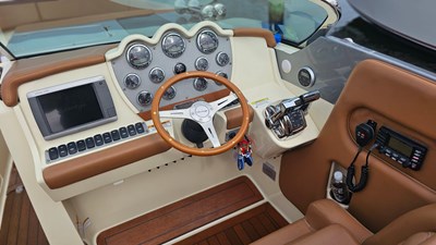 2013 Chris-Craft Launch 32 17 