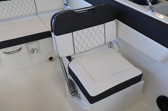 BAYLINER DX 2200 11 11. Port Seat FWD Facing