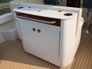 BONHEUR 6 Cockpit Cabinet 