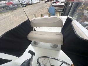 23' Hydra-Sports 2000 Seahorse 21 