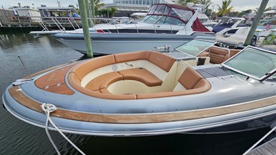 2013 Chris-Craft Launch 32 10 