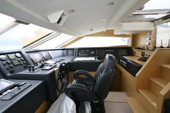 FIFTEEN 12 raised pilothouse