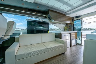 2017 Cruisers Yachts 60 Cantius 25 