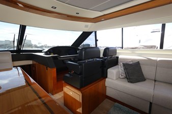 RIVIERA 2020 27 28_2020 60ft Riviera 6000 Sport Yacht