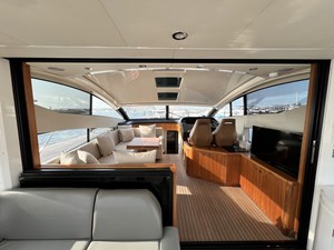 SUNSEEKER PREDATOR 57 11 Saloon 2