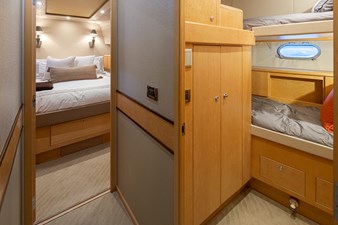 SEA SPUR 33 Starboard Bunk Stateroom