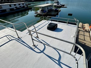 77 Sumerset 14 x 58 Aluminum Hull with Catwalks 86 