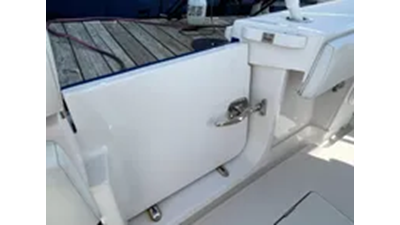 2020 Jupiter 34 Center Console 32 