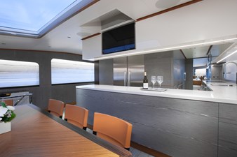 Horizon RP110  3 Horizon RP110 large galley bar and TV.