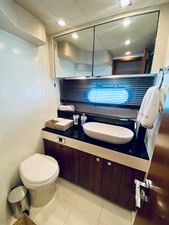 ESSENCE 69 70_2010 60ft Sunseeker Predator ESSENCE