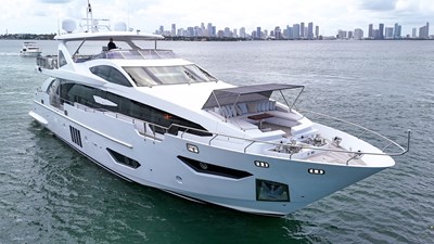 95 Raised Pilothouse 6 95' Azimut _ Drone-6