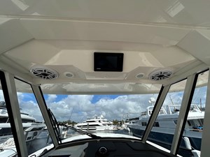 37' Pursuit 2021 6 
