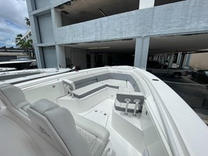 2018 Everglades 335 Center Console 24 
