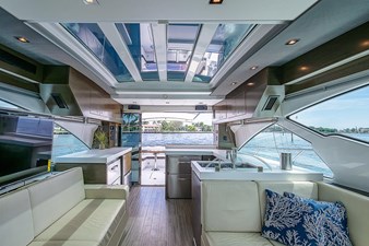 2017 Cruisers Yachts 60 Cantius 34 