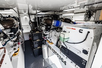 Farther & Sun 79 Engine Room