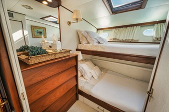 SHARK 19 Guest Stateroom Forward