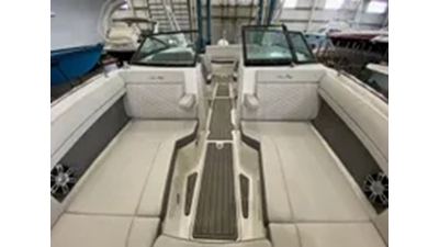 2024 Sea Ray 270 Sundeck Outboard 8 
