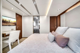 2015 Prestige 750 58 