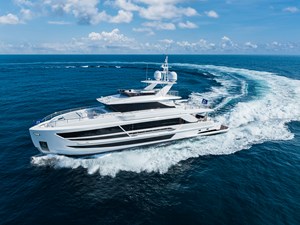Horizon FD100  1 Horizon FD100 crusing across the ocean.