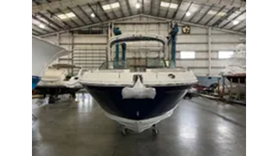 2024 Sea Ray 270 Sundeck Outboard 4 