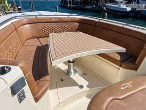 2022 Scout 330 LXF 39 