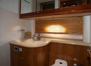 H 2 Group 19 75-1999-Sunseeker-Predator-19