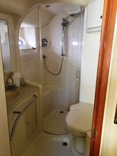 - 8 48-2000-Sea-Ray-Sedan-Bridge-09