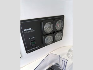 47' Fountain 1999 Lightning 25 