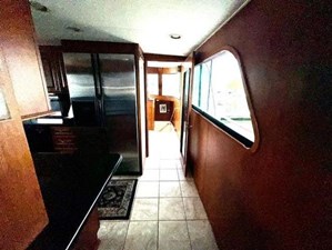 1976 Broward 75 Flybridge MY 5 