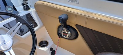 - 17 20_2019 23ft Sea Ray 230 SPX