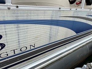 02 Bennington 257L Pontoon NLSQ 83 