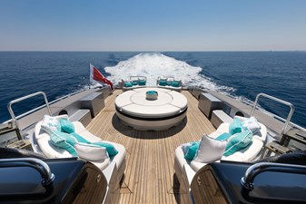 LAUREN V 12 LAUREN V-SUNDECK 4