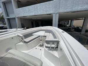 2018 Everglades 335 Center Console 33 