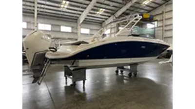 2024 Sea Ray 270 Sundeck Outboard 2 