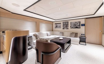 BEAUTE 28 Majesty Yacht 120 (BEAUTY)