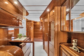 Ferretti Yachts Custom Line 94 27 