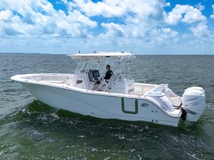 Sea Fox 328 Commander 4 32' Sea Fox _ Drone-4