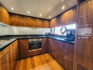 Sunseeker 86 Yacht 38 