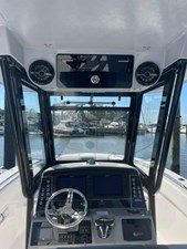 2023 Robalo R270 6 