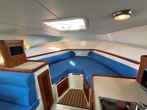 LUNA 27 LUNA, 2013 Hunt Yachts Harrier 36: Vee Berth