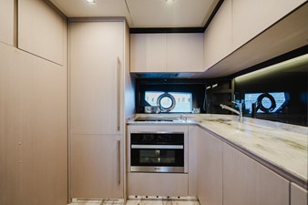 2021 Riva 76' Bahamas 31 