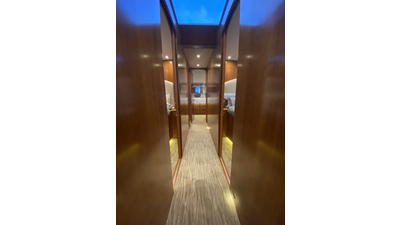 Mikelson 57 Luxury Sportfisher 17 
