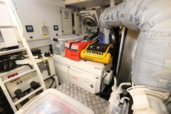 - 46 75-2015-Sunseeker-Yacht-46