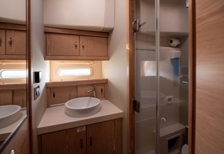 APANI 4 APANI BATHROOM