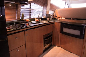 SEALINE T60 17 SEALINE T 60 Galley