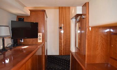 2001 Motor Yacht Sports Cat 44 49 P_163